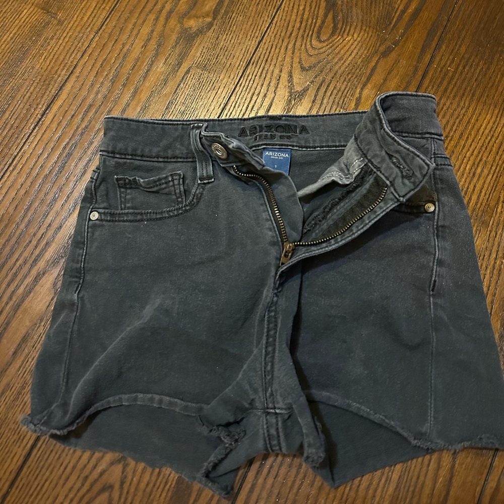 Black Arizona shorts